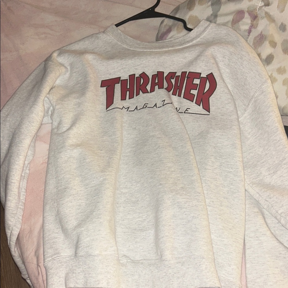 Thrasher Women's Light Gray Crew Neck Sweater